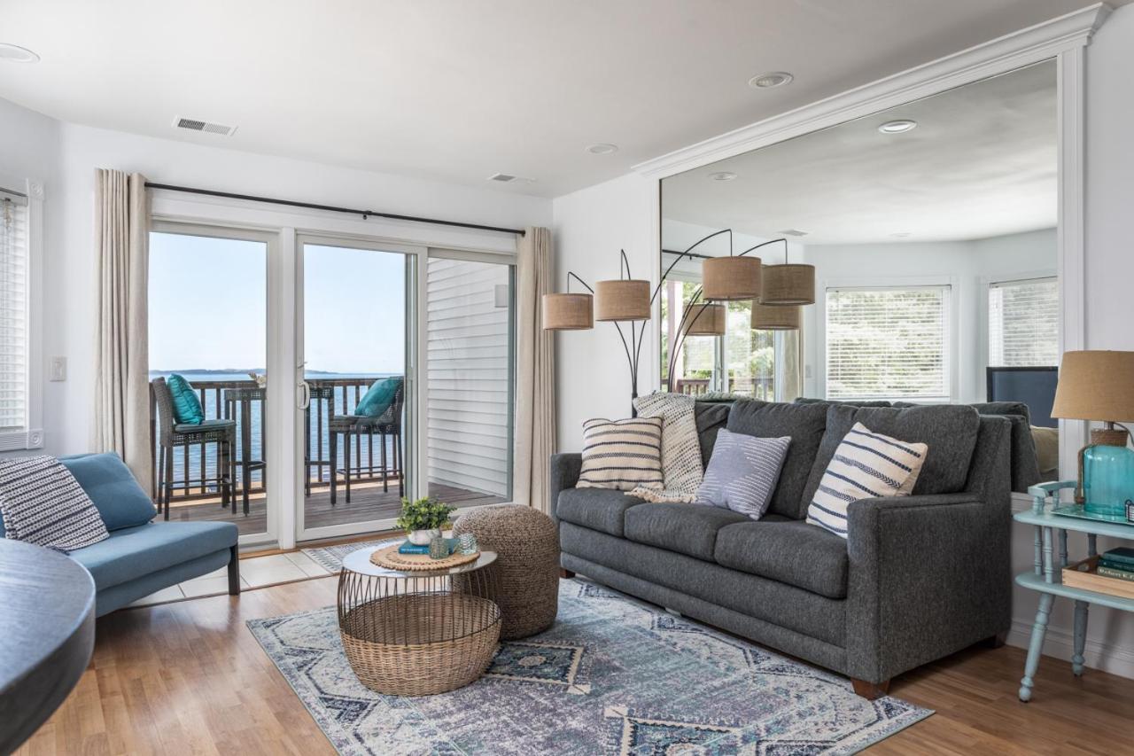 New Listing Beach Bliss 211! Stunning Bay View Traverse City Bagian luar foto